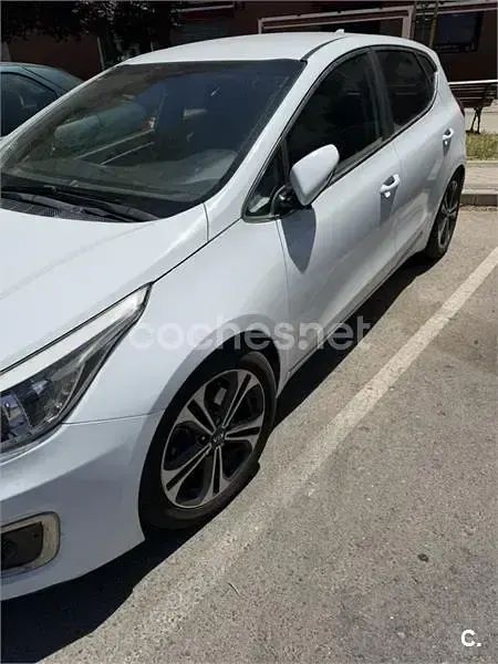 Usado Kia Ceed GT 136 CV (100 kW) 2018 Blanco Berlina