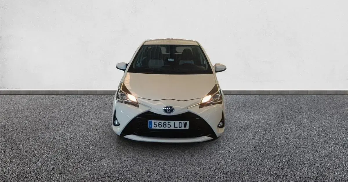Usado Toyota Yaris Active 100 CV (73 kW) 2020