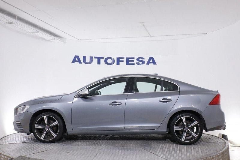 Usado Volvo S60 R-Design 150 CV (110 kW) 2016 Plateado Berlina