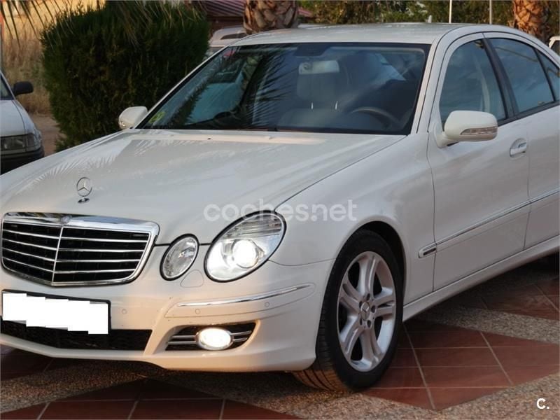 Blanco Usado 2007 Mercedes E320 Avantgarde Berlina | 12.895 € - Imagen 1/4