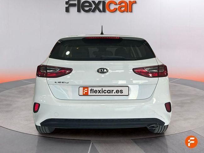 Usado Kia Ceed 115 CV (84 kW) 2019 Blanco Utilitario