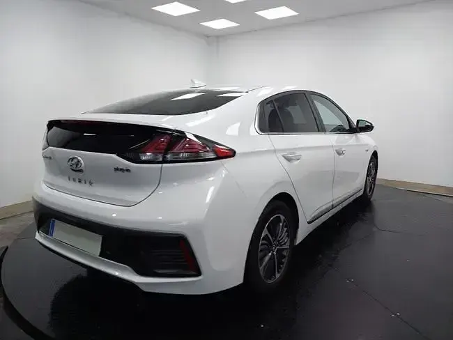 Usado Hyundai Ioniq 141 CV (103 kW) 2021 Blanco Utilitario