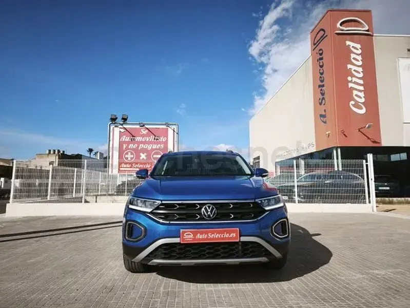 Usado VW T-Roc Life 150 CV (110 kW) 2023 Azul SUV