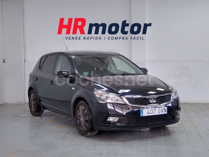 Negro Usado 2010 Kia Ceed Berlina | 7320 € (Buen precio) - Imagen 1/4