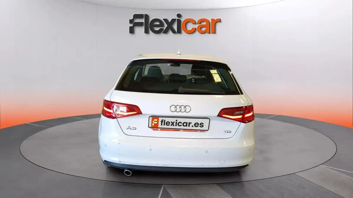 Usado Audi A3 Premium 110 CV (80 kW) 2016 Blanco Berlina