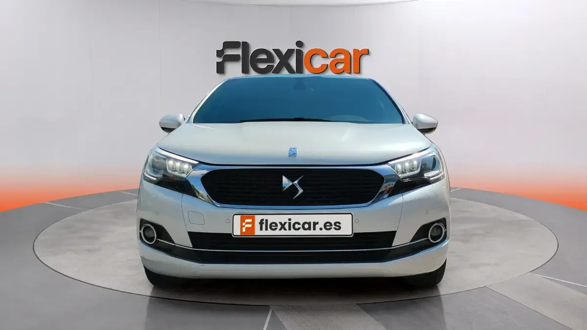 Usado DS Automobiles DS4 Style 120 CV (88 kW) 2017 Blanco Berlina