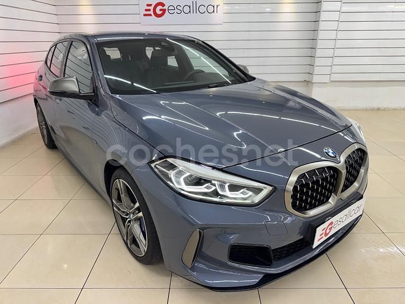 Usado BMW M135 Comfort Edition 306 CV (225 kW) 2023 Gris / plata Utilitario