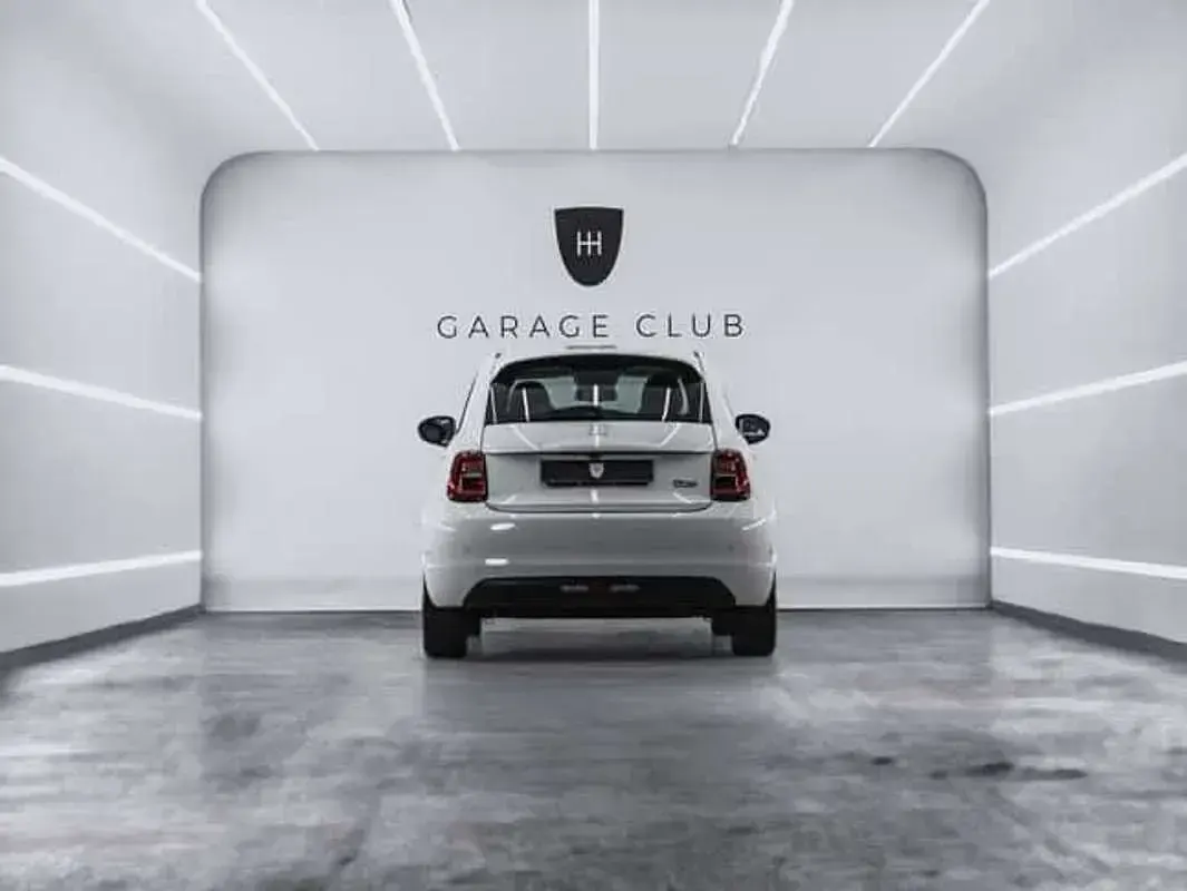 Usado Fiat 500e 86 kW (118 CV) 2024 Blanco Utilitario