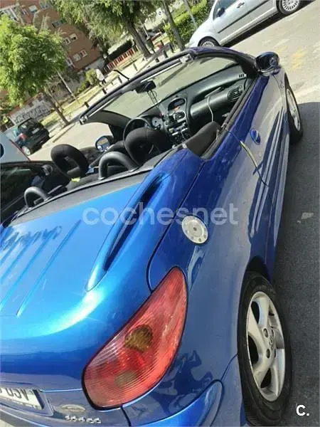 Usado Peugeot 206 CC Quiksilver 110 CV (80 kW) 2005 Azul Descapotable