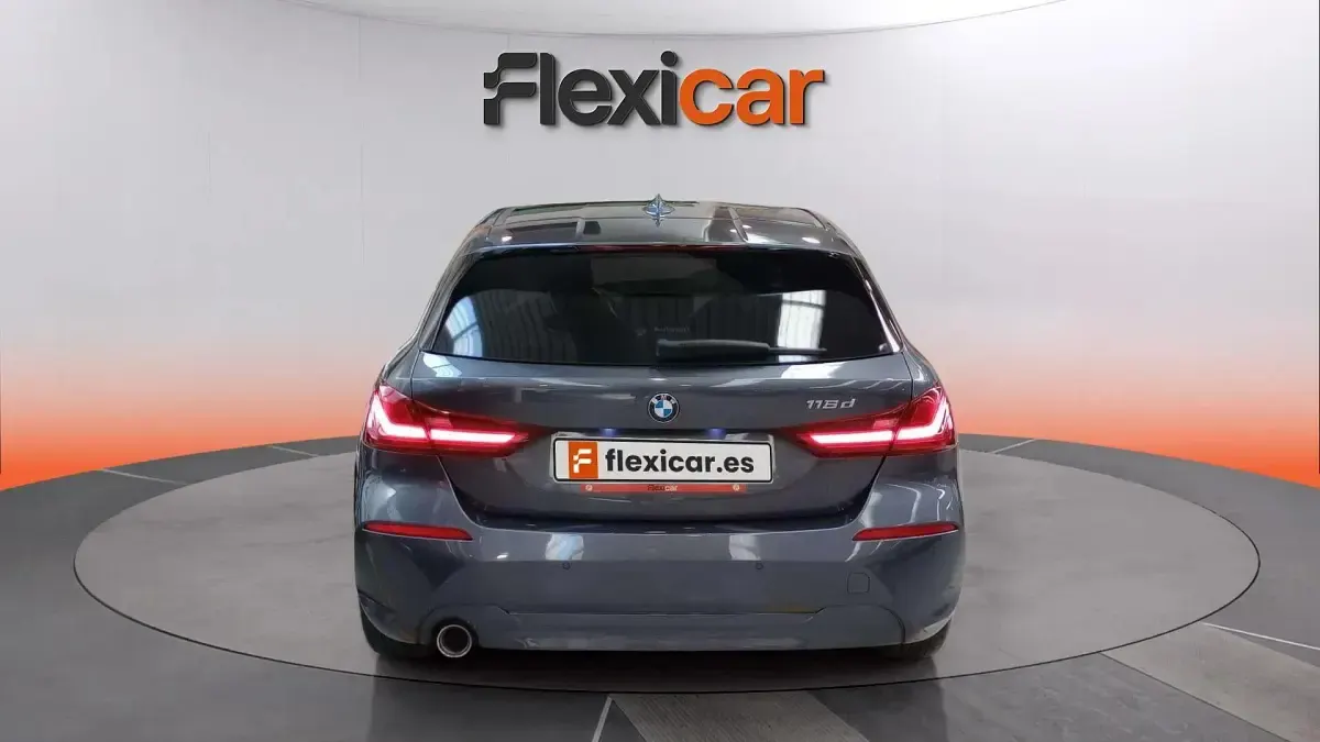 Usado BMW 116 116 CV (85 kW) 2021 Gris Utilitario