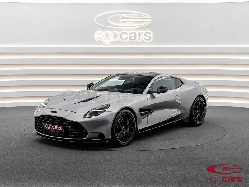 Usado Aston Martin Vanquish 835 CV (614 kW) 2025 Gris / plata Coupe