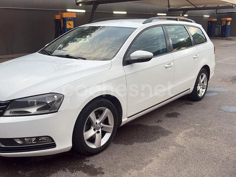 Blanco Usado 2013 VW Passat Familiar | 7990 € (Caro) - Imagen 1/4