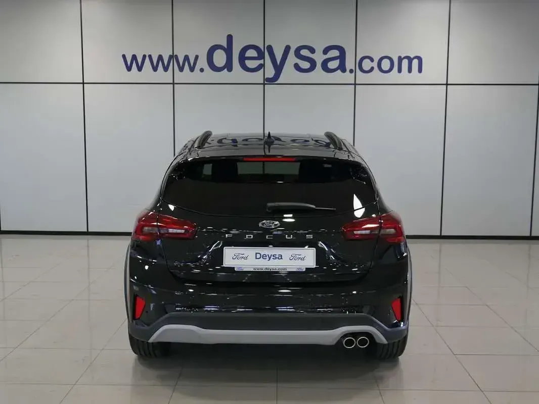 Usado Ford Focus Active X 125 CV (91 kW) 2025 Negro Utilitario