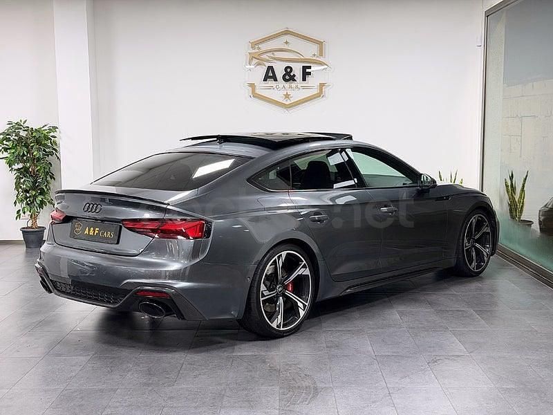 Usado Audi RS5 Sportback Competition 450 CV (330 kW) 2022 Gris / plata Berlina
