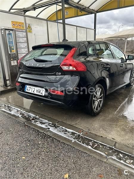 Usado Volvo V40 R-Design Momentum 115 CV (84 kW) 2013 Negro Berlina