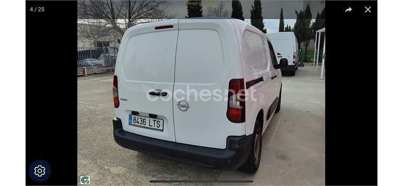Usado Opel Combo 100 CV (73 kW) 2024 Blanco Monovolumen