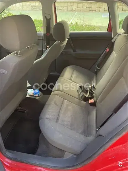 Usado VW Polo Highline 75 CV (55 kW) 2002 Rojo Berlina