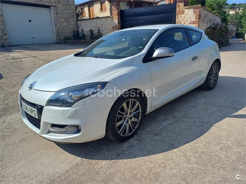 Blanco Usado 2013 Renault Mégane III Dynamique Berlina | 8500 € (Un poco caro) - Imagen 1/4