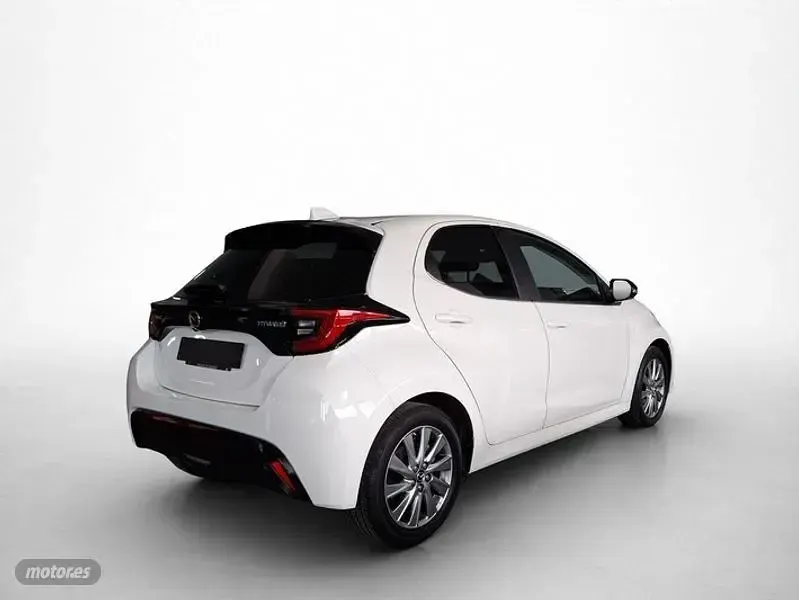 Usado Mazda 2 116 CV (85 kW) 2023 Blanco Utilitario