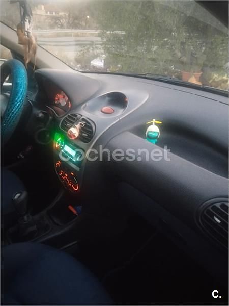 Begagnad Peugeot 206 70 HK (51 kW) 2005 Grå Sedan