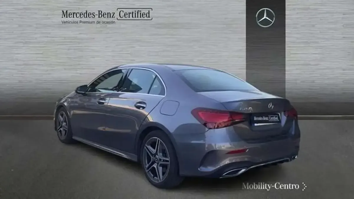 Usado Mercedes A200 163 CV (119 kW) 2023 Gris Berlina