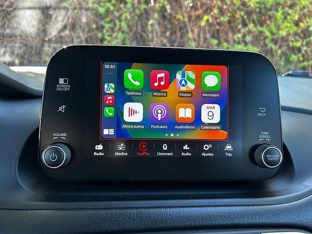 Usado Fiat Tipo Life 101 CV (74 kW) 2021 Gris / plata Berlina