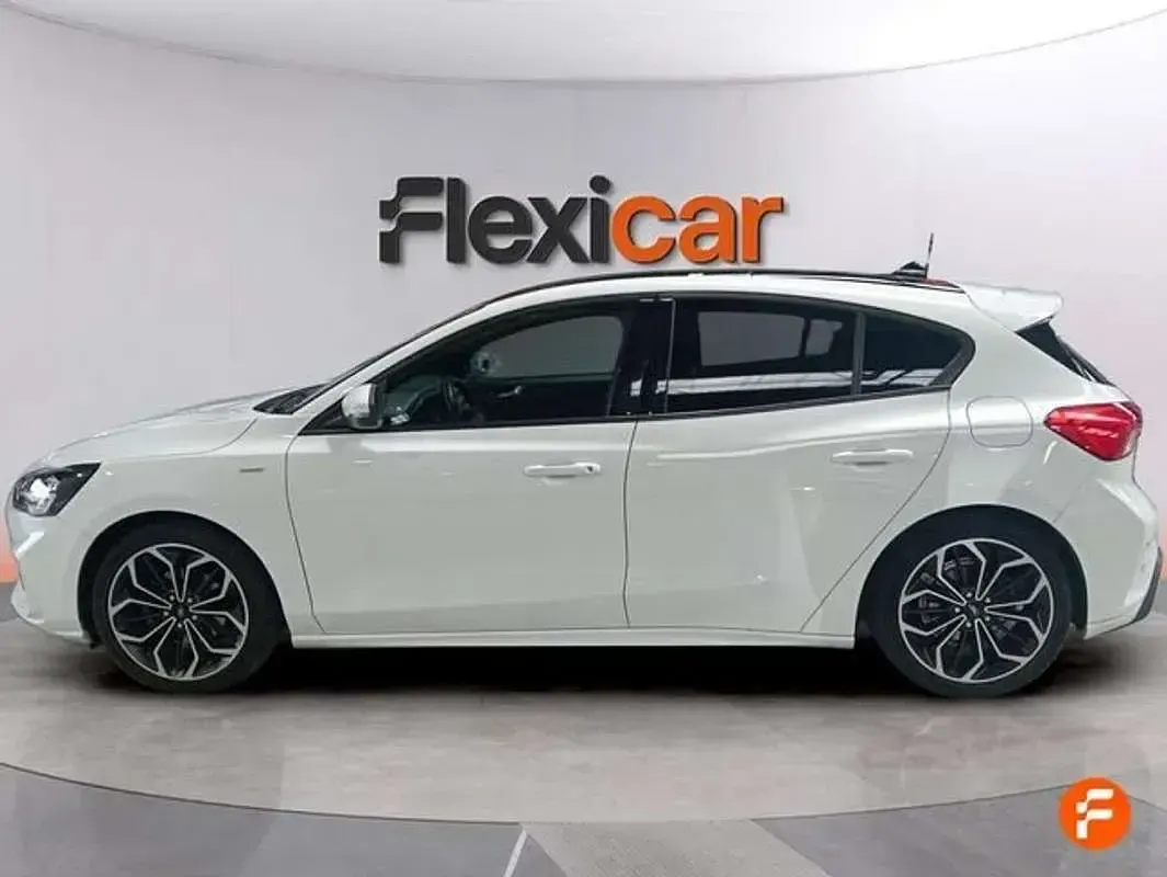 Usado Ford Focus ST-Line 125 CV (91 kW) 2019 Blanco Utilitario