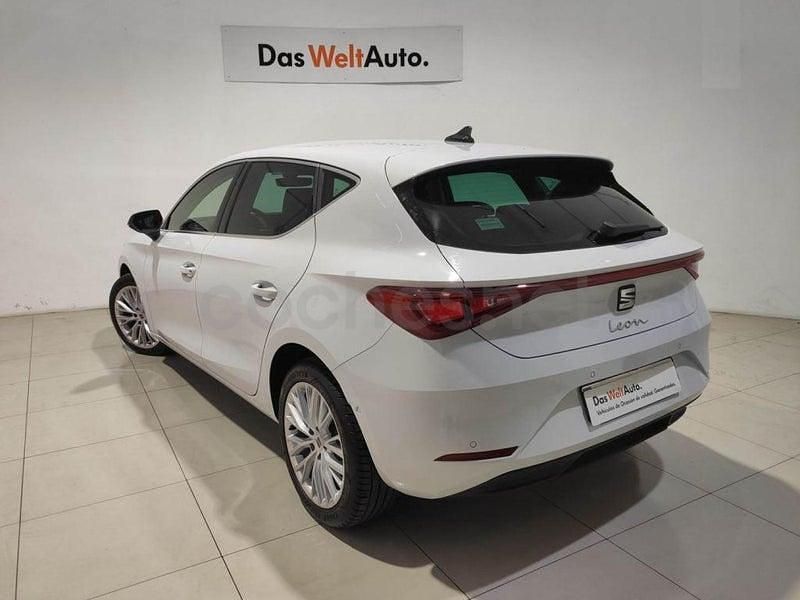 Usado Seat Leon XCELLENCE 150 CV (110 kW) 2020 Blanco Berlina