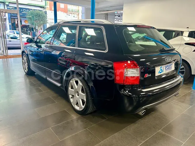 Usado Audi S4 344 CV (253 kW) 2004 Negro Familiar