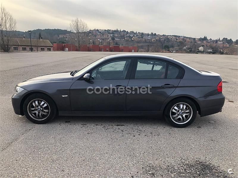 Usado BMW 318 129 CV (94 kW) 2007 Gris / plata Berlina