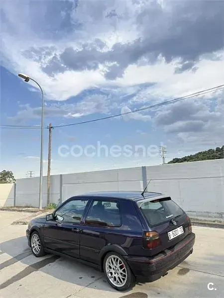 Usado VW Golf III Edition 115 CV (84 kW) 1997 Violeta / lila Berlina
