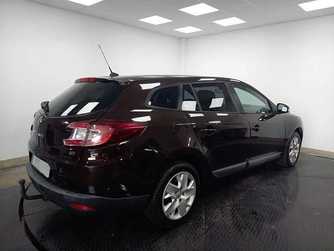 Usado Renault Mégane III Business 110 CV (80 kW) 2013 Marron Familiar