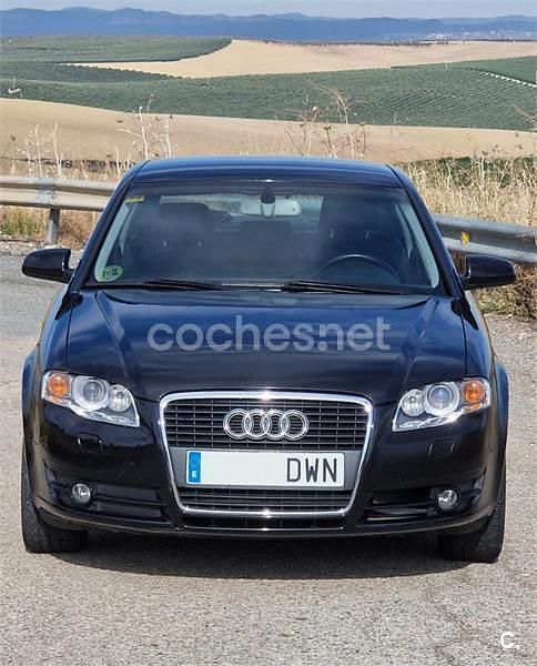 Usado Audi A4 140 CV (102 kW) 2006 Negro Berlina