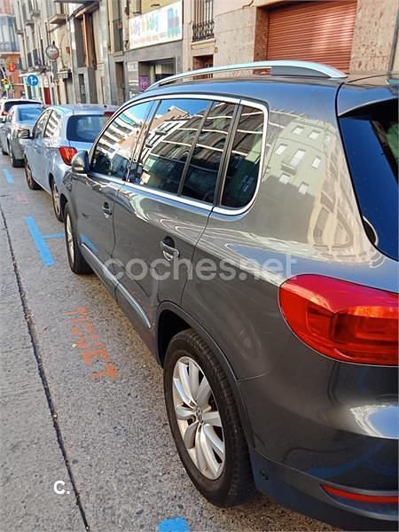Usado VW Tiguan 140 CV (102 kW) 2012 Gris / plata SUV