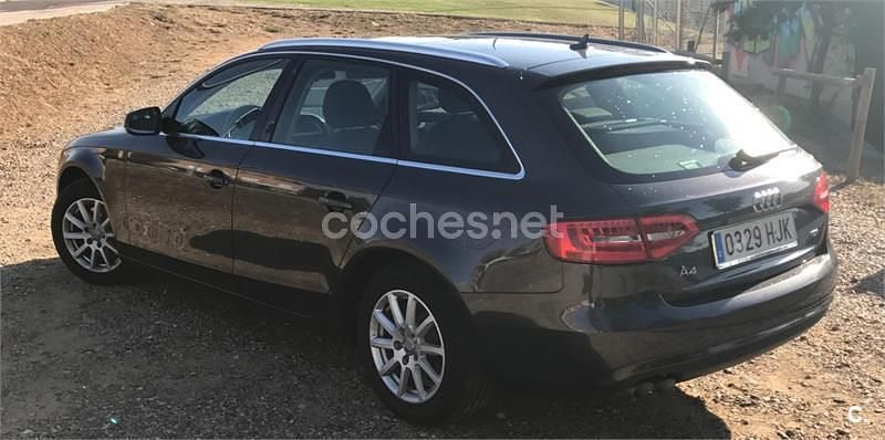 Usado Audi A4 150 CV (110 kW) 2014 Negro Familiar