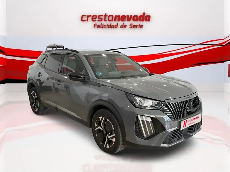 Usado Peugeot 2008 Allure 100 CV (73 kW) 2023 Gris / plata SUV