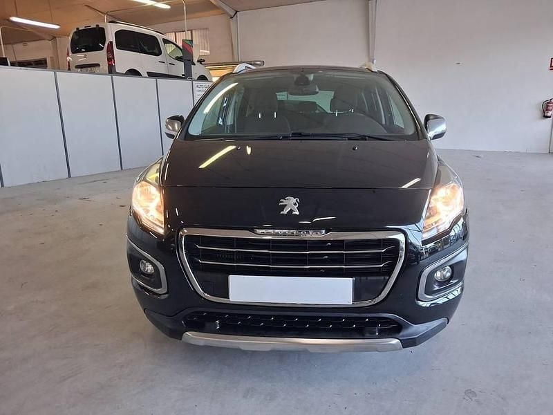 Usado Peugeot 3008 Style 120 CV (88 kW) 2016 Negro Berlina