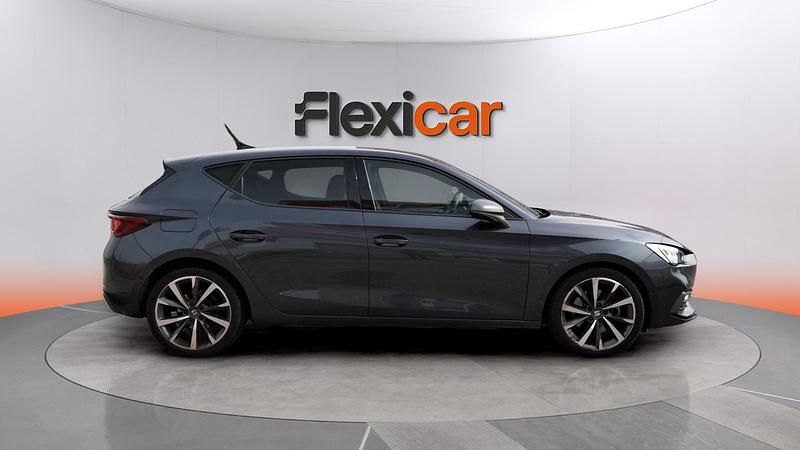 Usado Seat Leon FR 150 CV (110 kW) 2021 Gris Utilitario