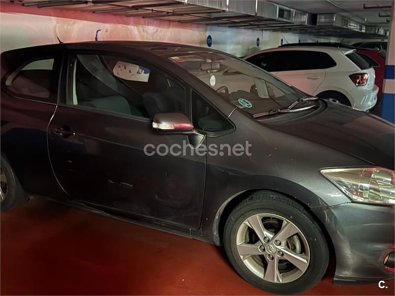 Brugt Toyota Auris Active 101 HK (74 kW) 2010 Grå Hatchback