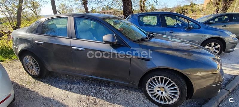 Usado Alfa Romeo 159 Distinctive 150 CV (110 kW) 2005 Marrón Berlina