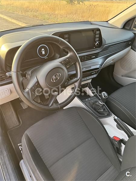 Occasion Hyundai i20 100 ch (73 kW) 2023 Gris Berline