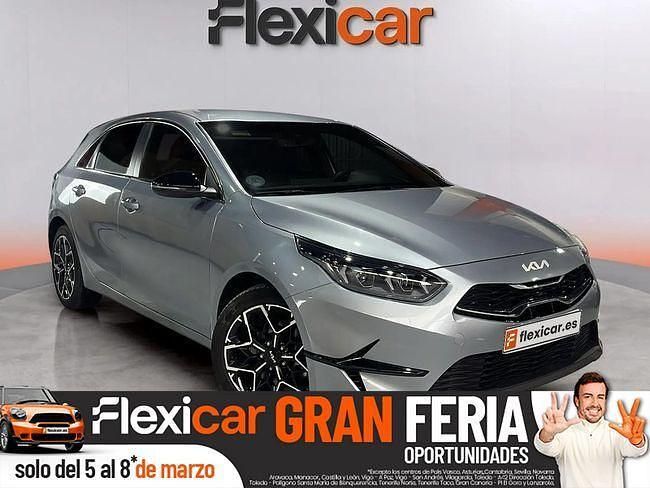 Usado Kia Ceed Style 120 CV (88 kW) 2024 Gris Utilitario