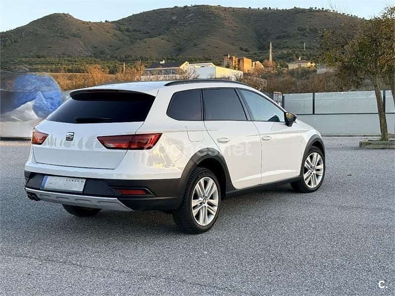 Usado Seat Leon ST 4Drive 150 CV (110 kW) 2018 Blanco Familiar