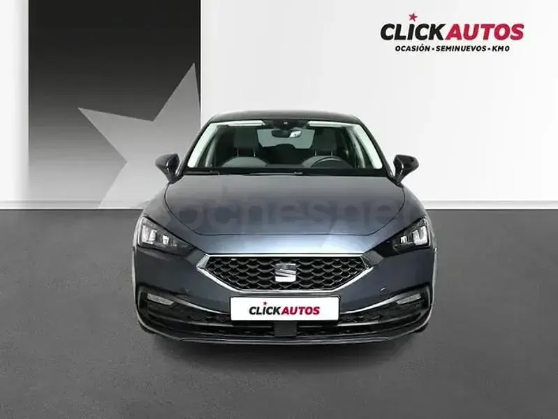 Usado Seat Leon Style 110 CV (80 kW) 2024 Gris / plata Berlina