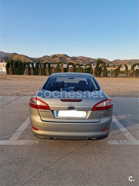 Gris / plata Usado 2008 Ford Mondeo Ghia Berlina | 2800 € (Precio justo) - Imagen 1/4