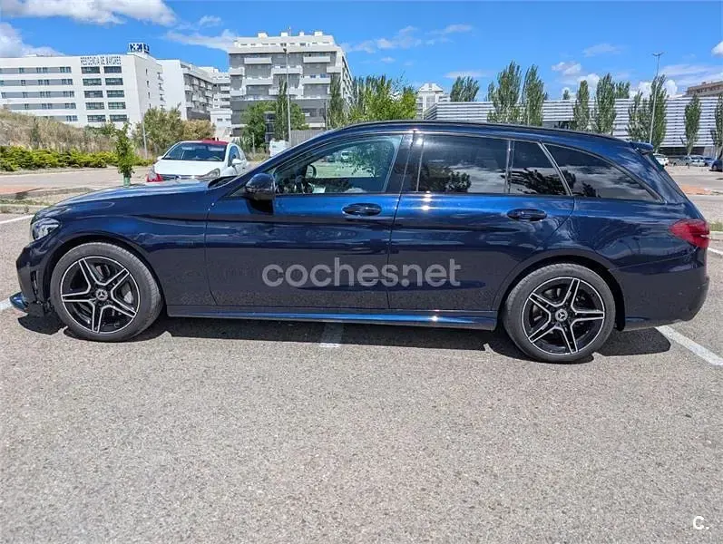 Usado Mercedes C300e 320 CV (235 kW) 2020 Azul Familiar