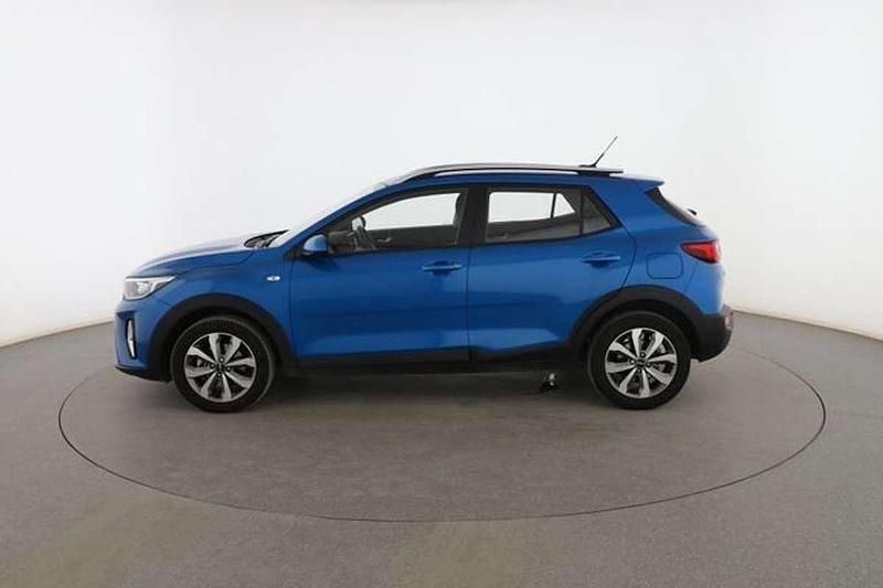 Usado Kia Stonic 84 CV (61 kW) 2022 Azul SUV