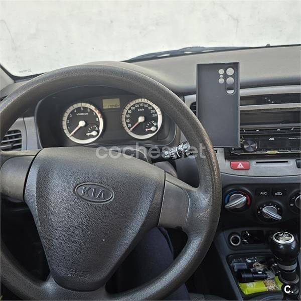 Usado Kia Rio EX 97 CV (71 kW) 2005 Naranja Berlina