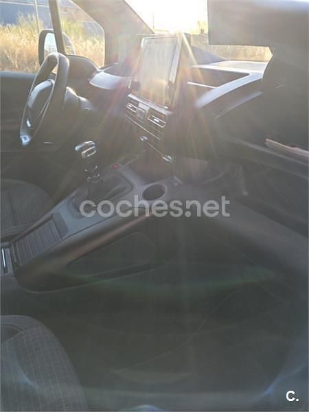 Usado Peugeot Rifter GT-line 110 CV (80 kW) 2019 Gris / plata Monovolumen