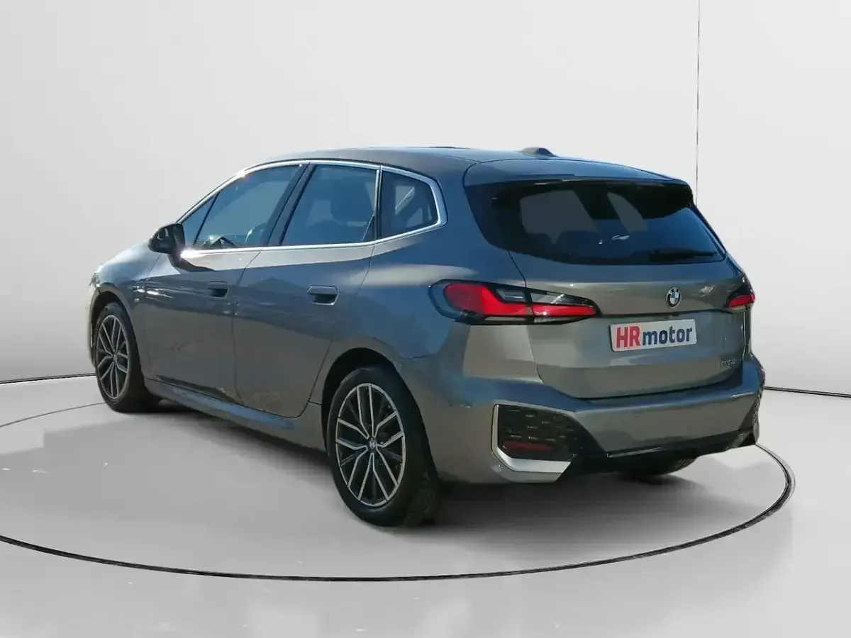 Usado BMW 218 M Sport 136 CV (100 kW) 2023 Gris Familiar